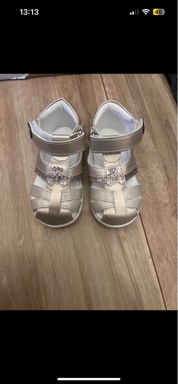 Sandales fille neuve 