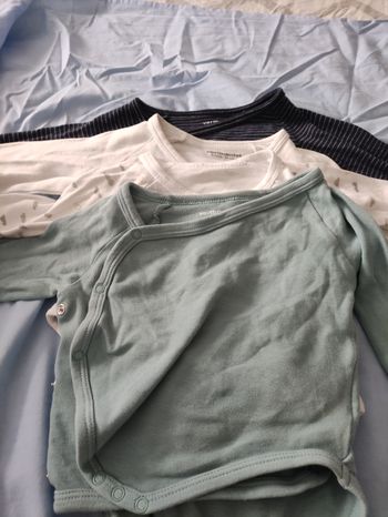 Lot de 20 bodies 6 mois garçons