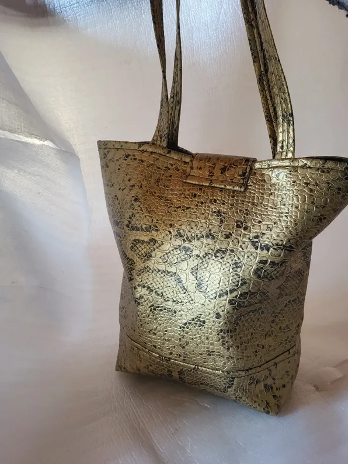 Sac doré - photo numéro 3