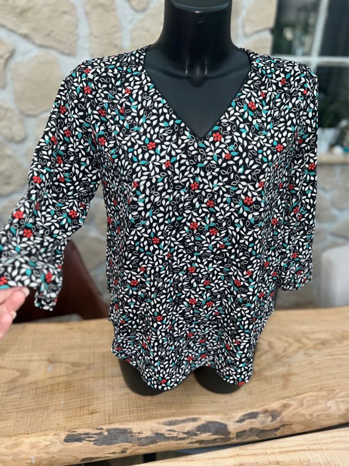 Chemisier femme taille S Noémie & Co noir à fleurs blanche et rouge
