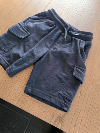 Short cargo poches côté