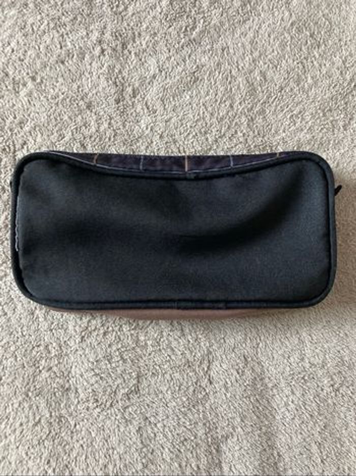 Trousse scolaire - photo numéro 3
