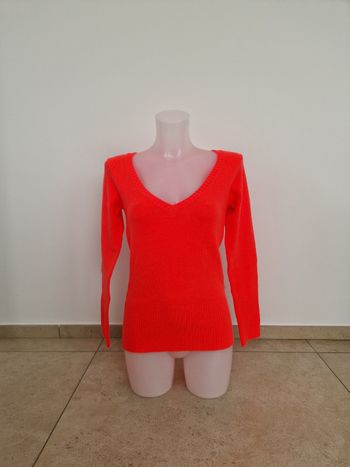 Pull rose vif col v, Jennyfer