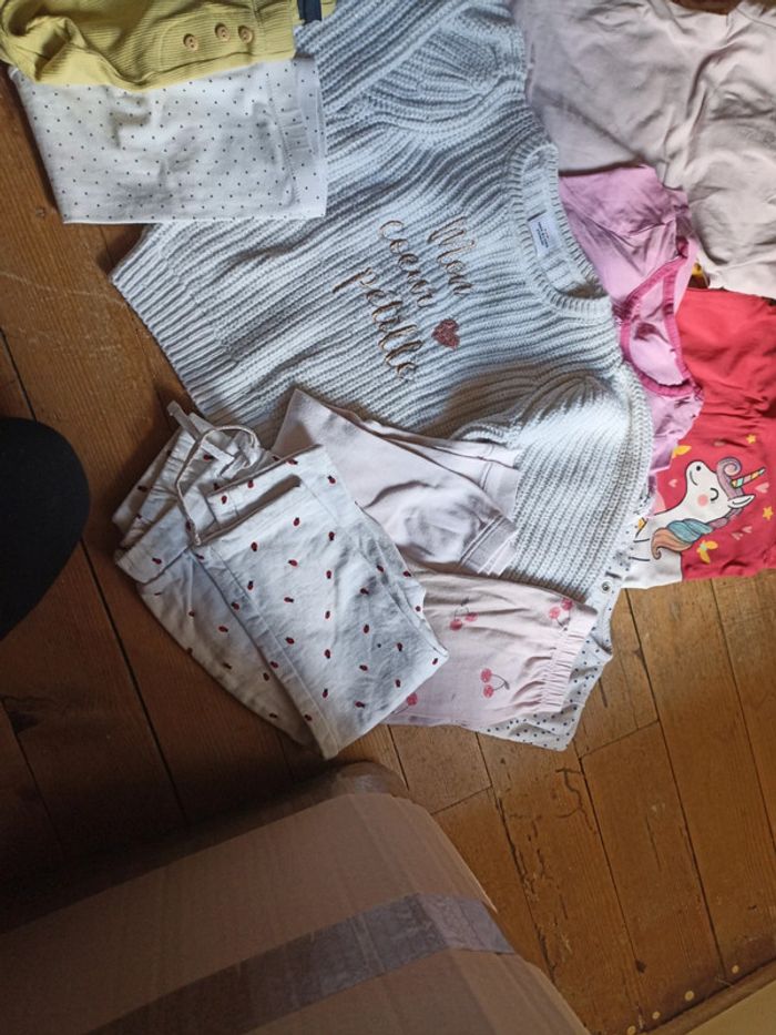 Gros lot de vêtements - photo numéro 2