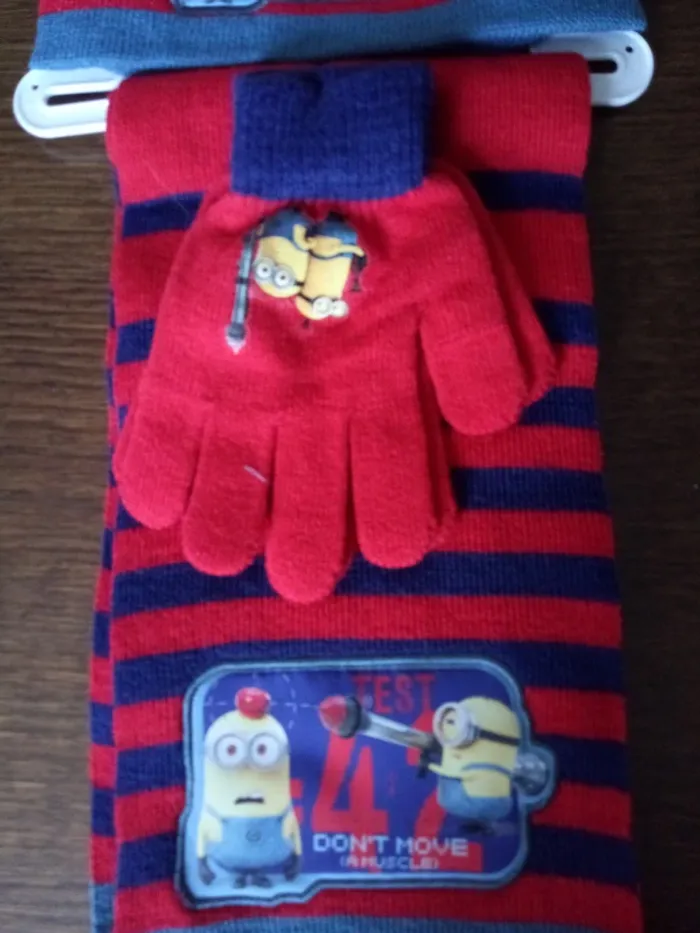 Bonnet gants écharpe minion - photo numéro 2