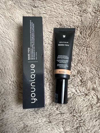 Bb crème Medium Younique 