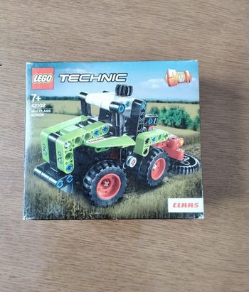 Légo City, Mini tracteur CLASS XERION,  référence  42102