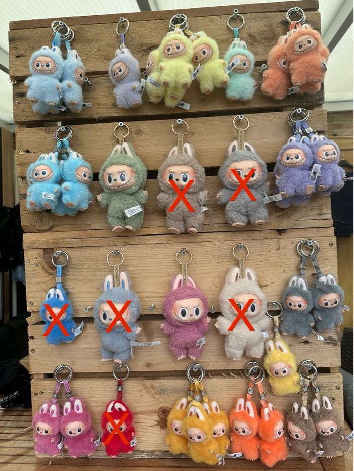 Pin for love lettre au choix & macaron au choix Labubu Pop Mart