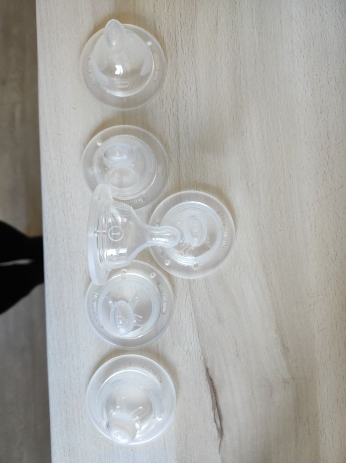 Tétine mam débit 1