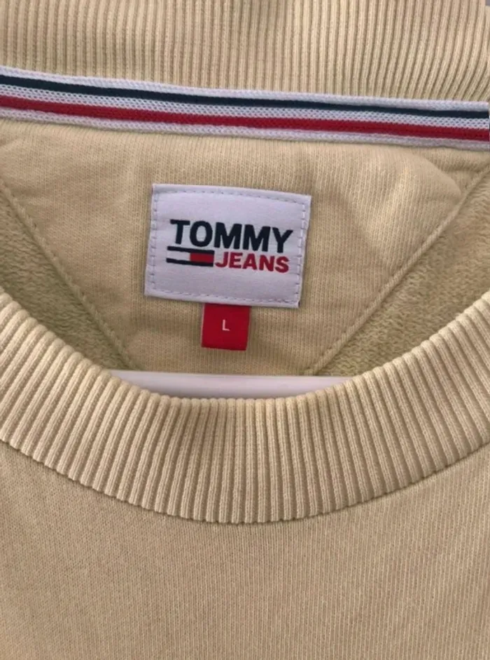 Pull court tommy jeans taille L - photo numéro 2