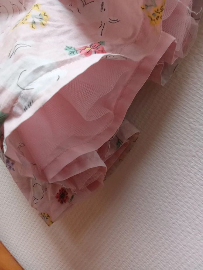 Superbe robe avec lapins et fleurs - photo numéro 3