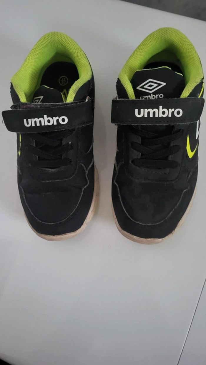 Baskets umbro 27