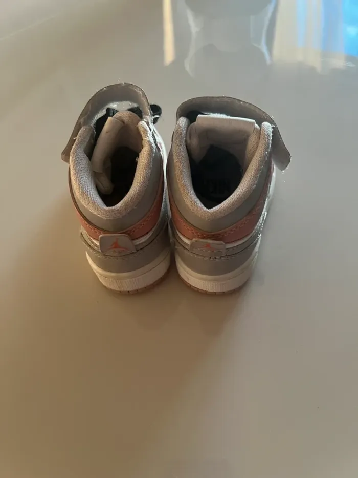 Basket pour petite fille, Nike pointure 22 - photo numéro 3