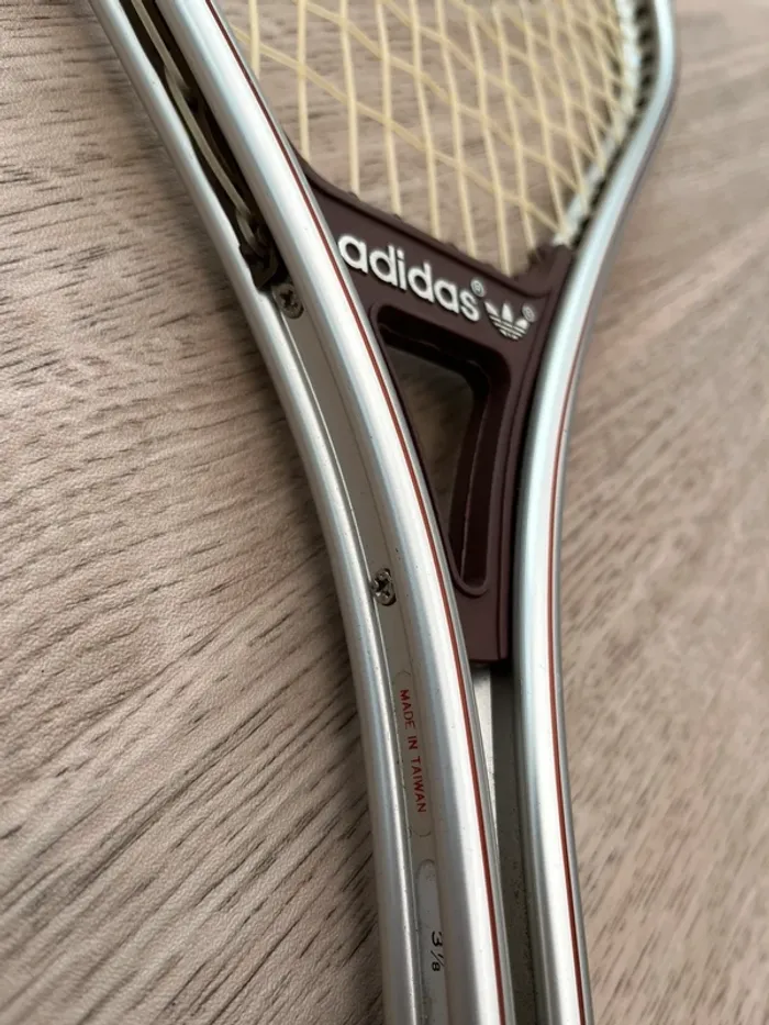Raquette de tennis adidas vintage - photo numéro 2