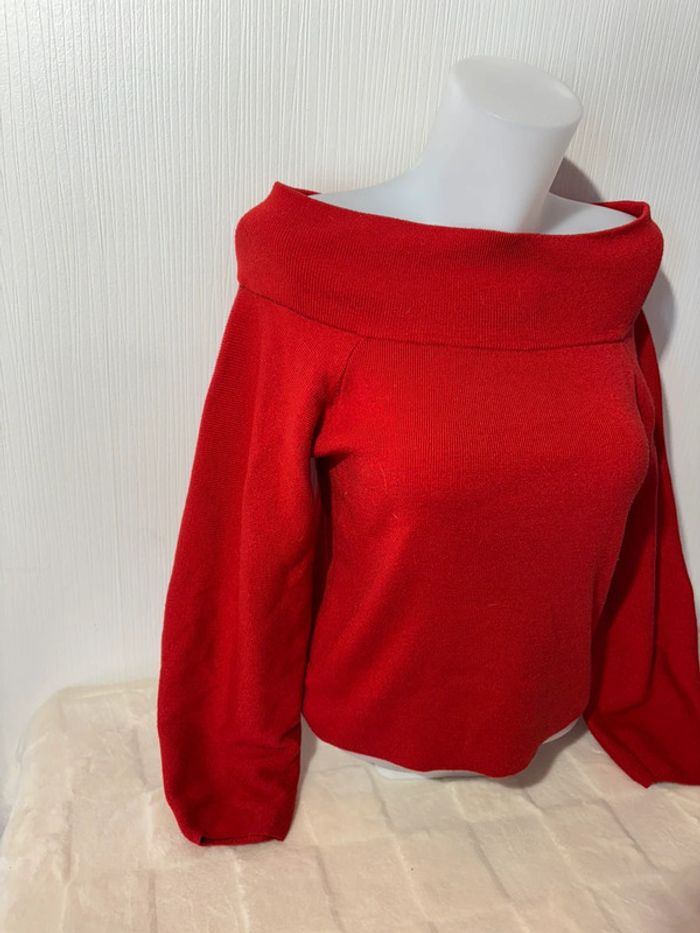 Superbe pull H&M rouge épaules dénudées | Taille XS | Coupe élégante & manches bouffantes - photo numéro 2