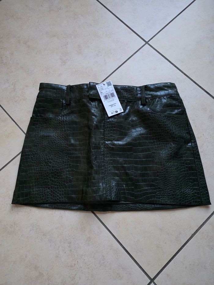mini jupe neuve avec étiquette zara - photo numéro 4