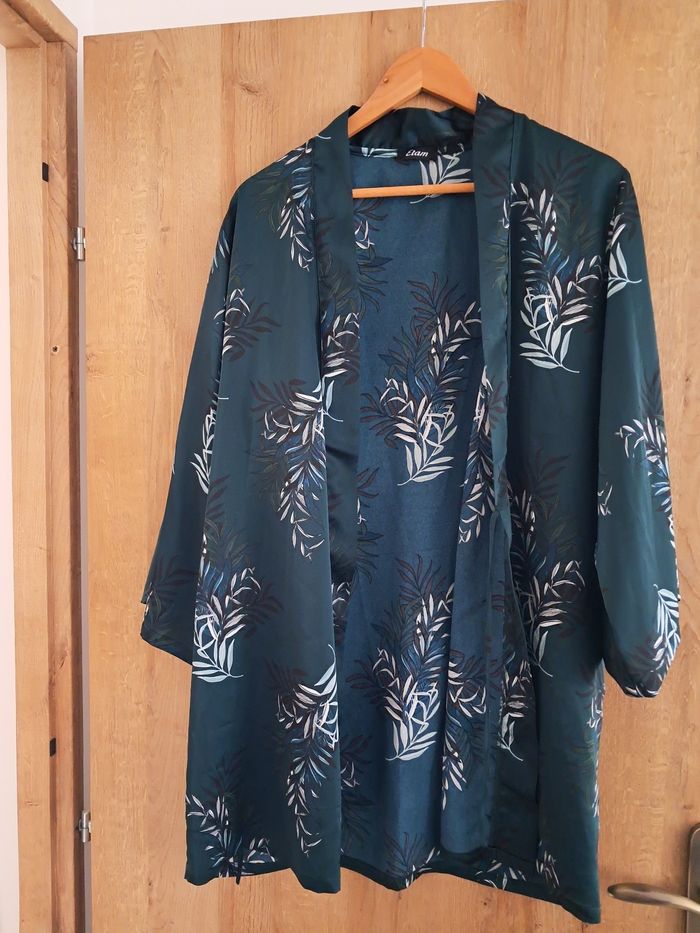 Robe de chambre fleurie - photo numéro 2