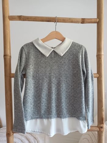 Pull gris avec col blanc 8 ans