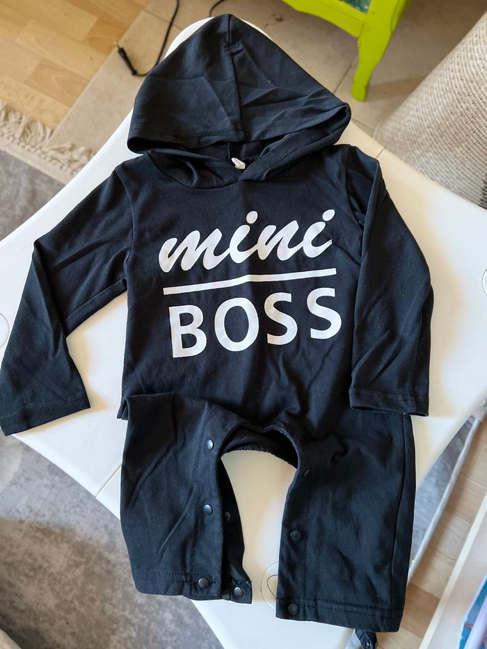Vends combinaison mini Boss