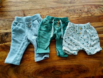 Lot 3 pantalons 1 mois TAO