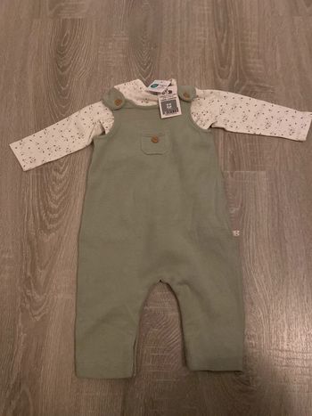 Ensemble neuf etiquette obaibi salopette et body 6 mois 68 cm
