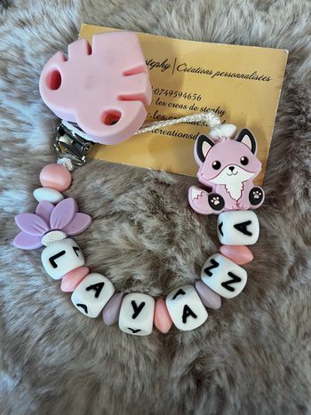 Attache tétine cars