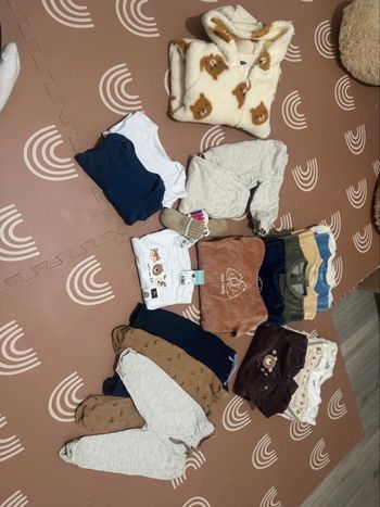 Lot vêtement 9 mois (19 pièce) 