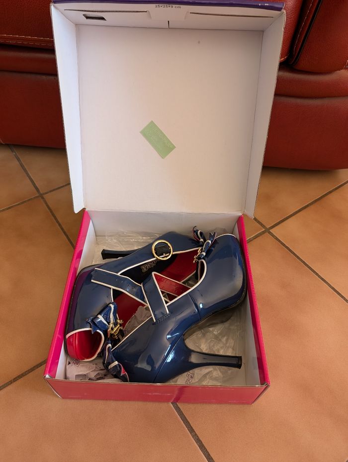 Chaussure pin up marin funtasma 40 - photo numéro 2