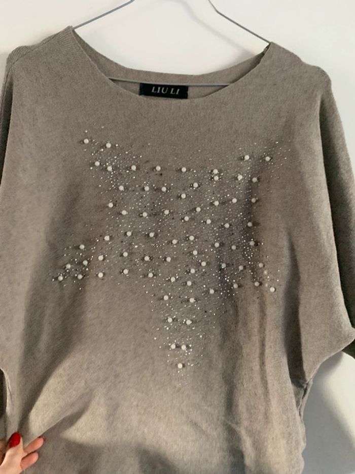 Pull à strass - photo numéro 2