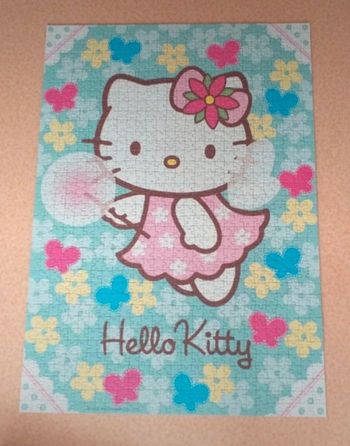 Puzzle " Ravensburger " Hello kitty 1000 pièces. 