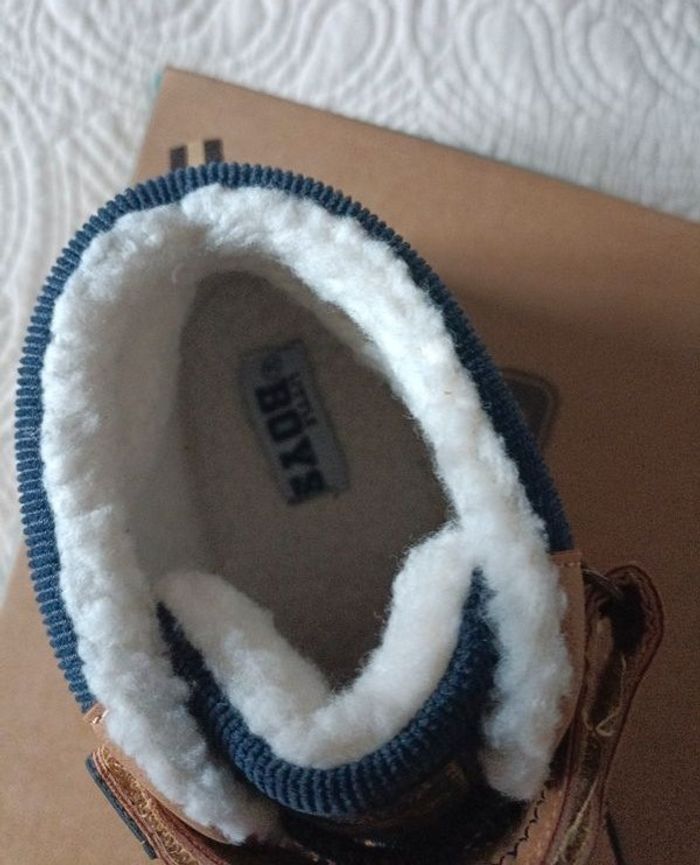 Chaussures fourrées neuves Pointure 38 - photo numéro 4