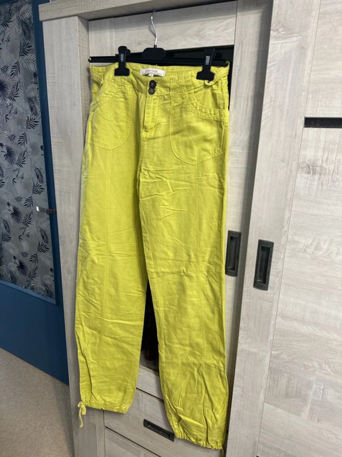 Pantalon vert anis taille 34 cache cache