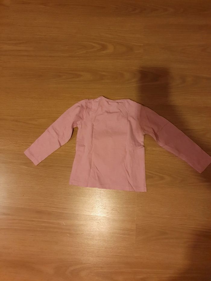 tee shirt Disney reine des neiges 4 à 5 ans - photo numéro 4