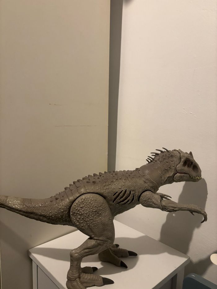 Dinosaure indominus rex jurassic world - photo numéro 3