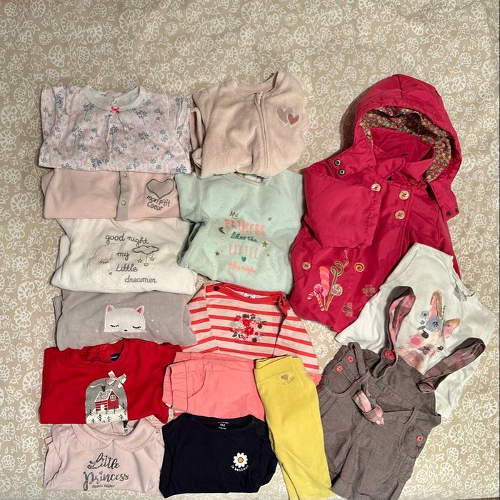 Lot vêtements 6/9 mois