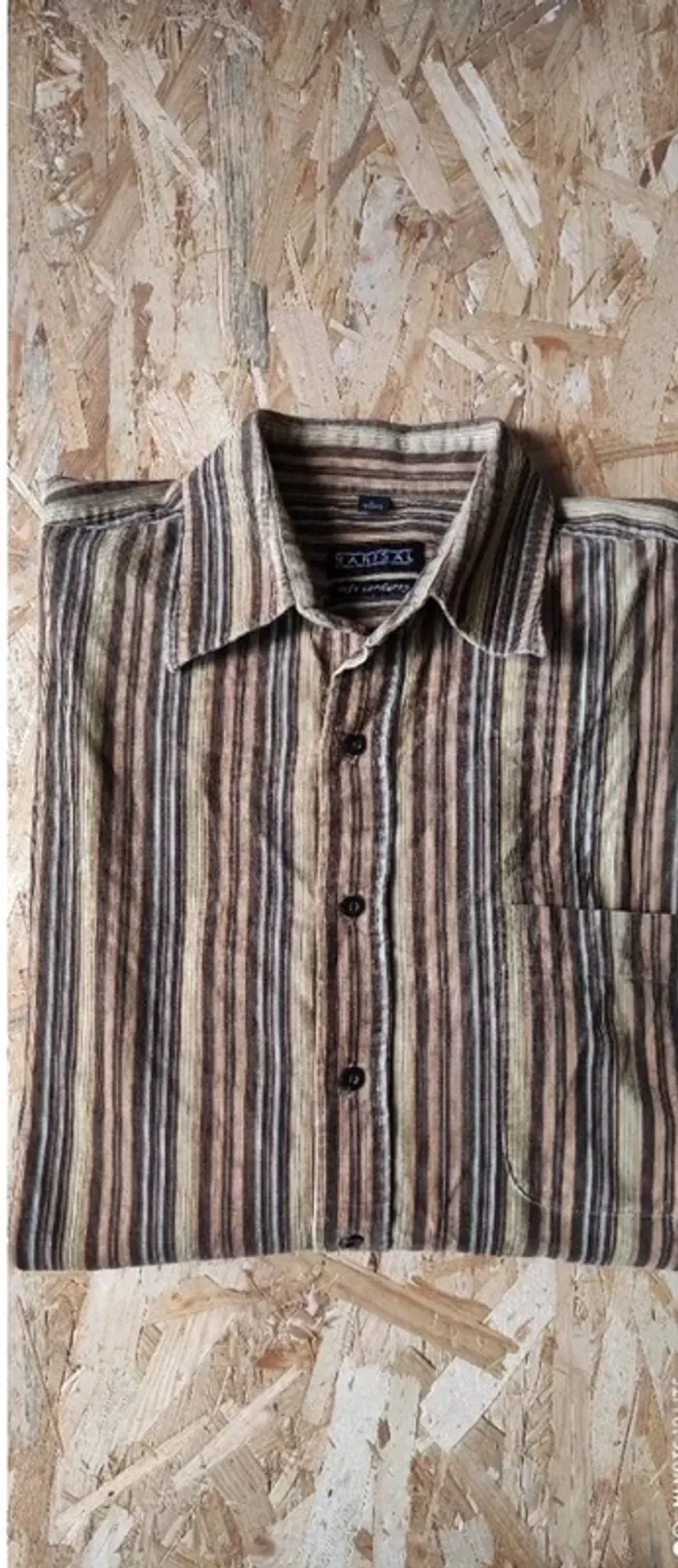 Chemise velours rayé.