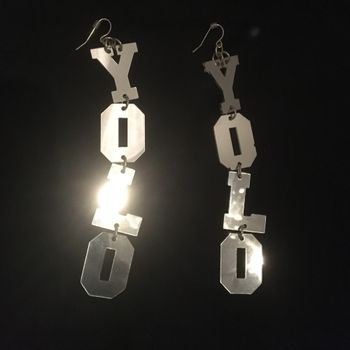 Boucles d’oreilles miroir YOLO