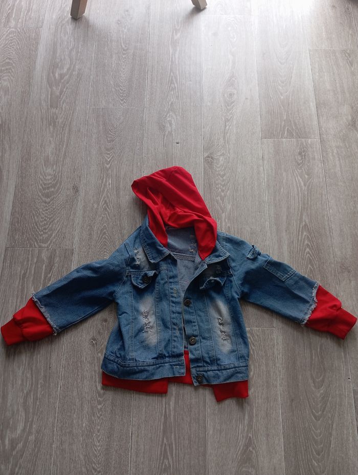 Veste en jean avec capuche garçon