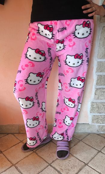 Pyjama Hello Kitty taille M/L