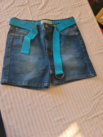 Short jean taille 36