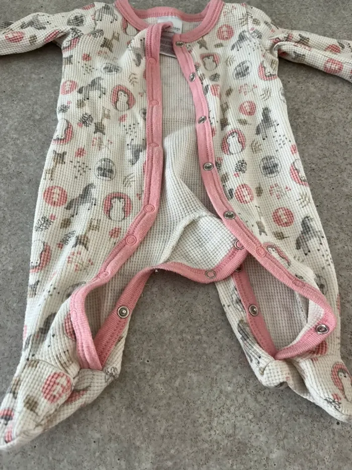 Pyjama une pièce fille 0-3 mois - photo numéro 2
