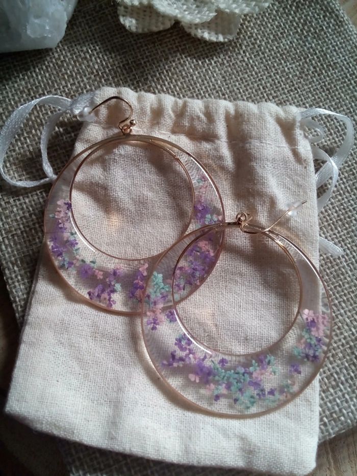 Boucles d'oreilles fleurs violettes - photo numéro 2