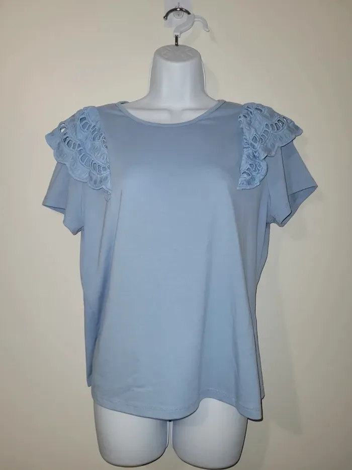 Tee shirt dentelles