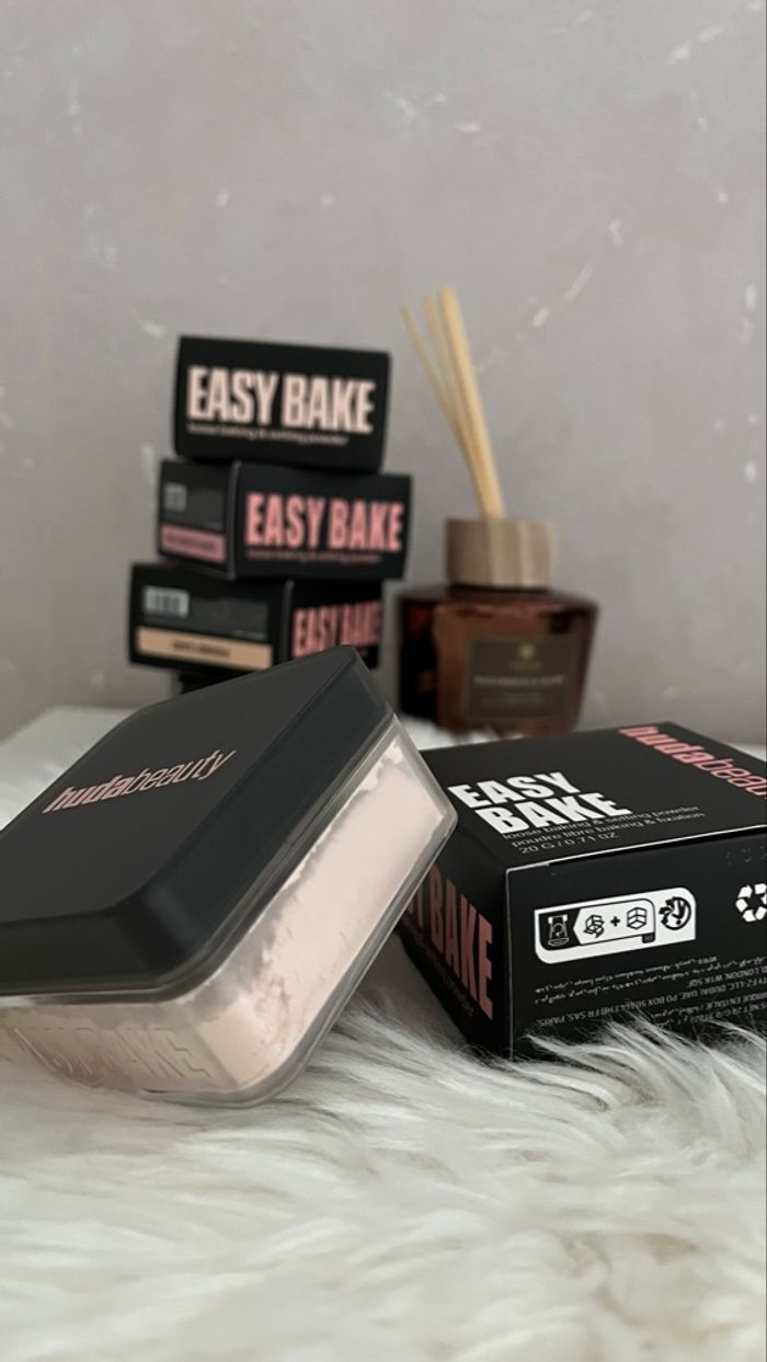 Poudre Huda Beauty - Peach pie - photo numéro 3