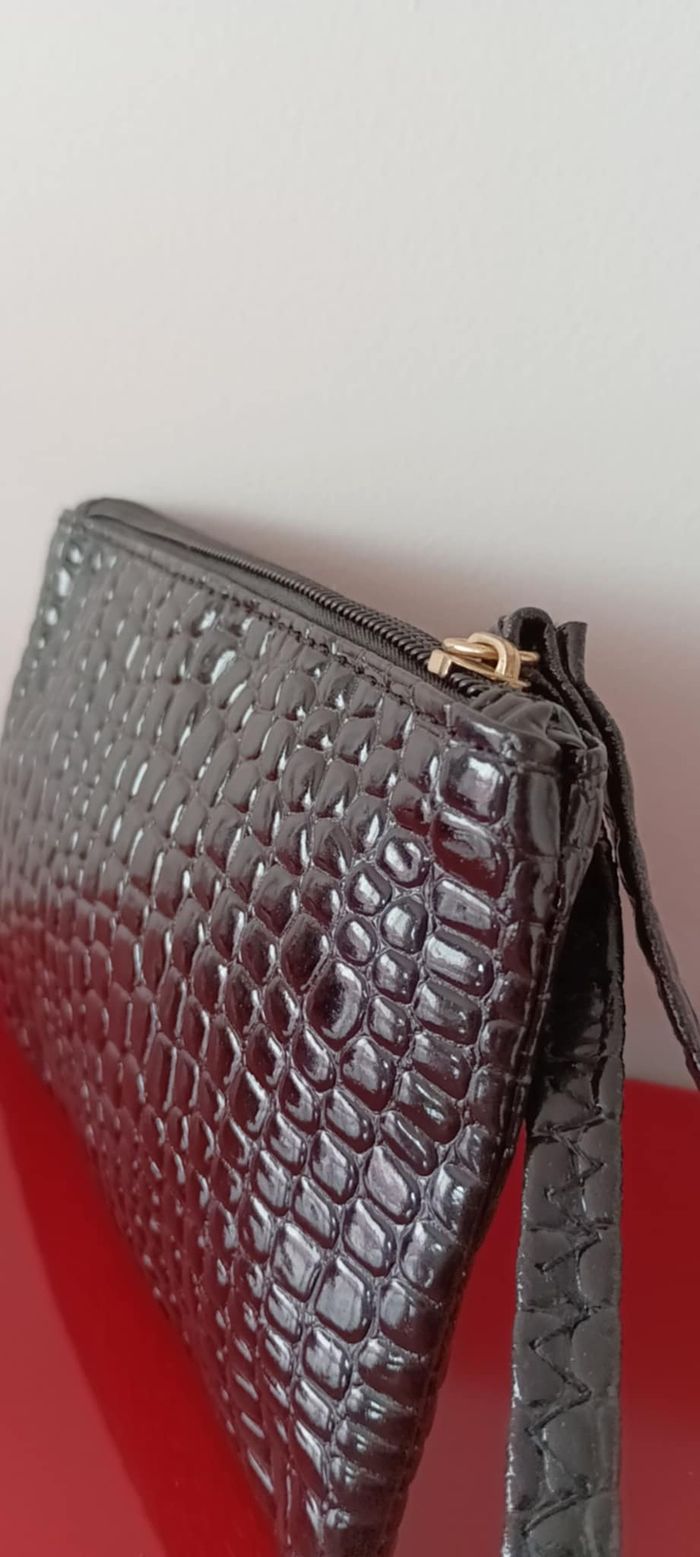 Pochette porte-monnaie noir avec cordon de poignet - photo numéro 2