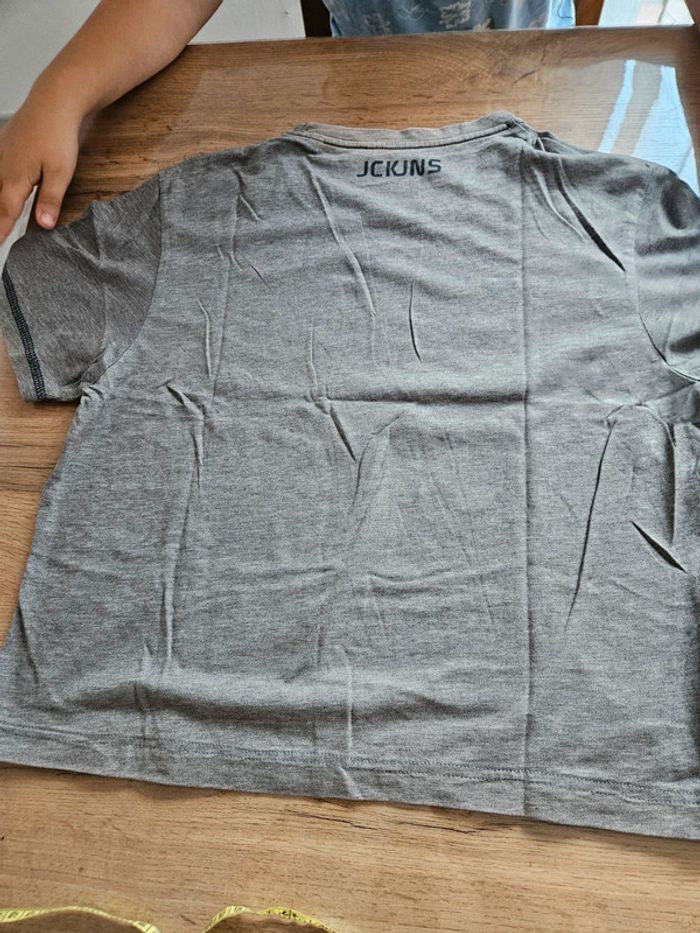 T-shirt homme retailler M - photo numéro 2