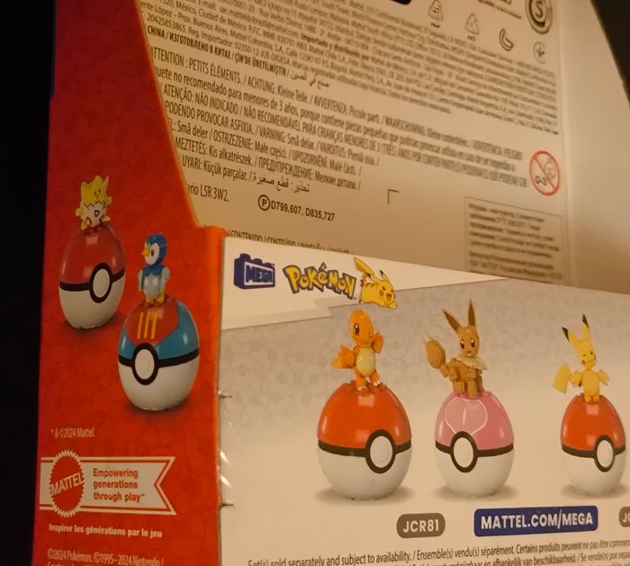 Mega-Coffret Pokémon Togepi et Tiplouf-Avec 2Poké Balls et 41Pièces - photo numéro 3