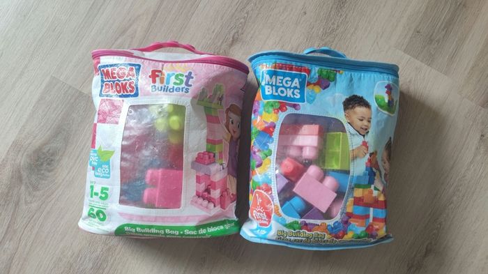 Lot de 2 sacs de Blocs de construction Mega bloks