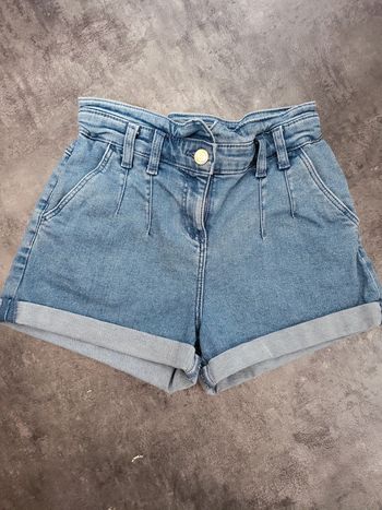Short jean fille tape à l'œil 12 ans très bon état