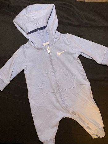 Combinaison nike bébé